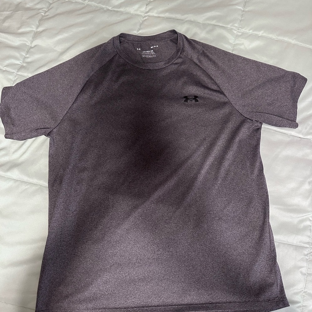 Under Armour Men’s, Tech Tee, Size Medium, dry fit material, Dark Gray
